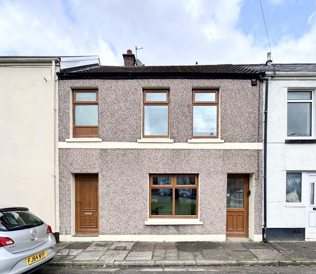 Hirwaun, Aberdare CF44 3 bed terraced house for sale £125,000