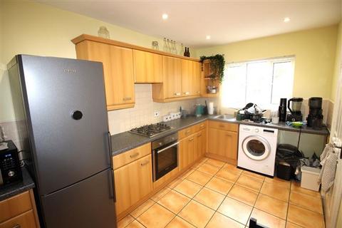 3 bedroom end of terrace house to rent, Swallow Wood Road, Swallownest, Sheffield, S26 4SZ