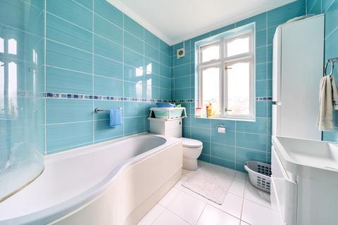 16 Callander Road, London, SE6 2QD