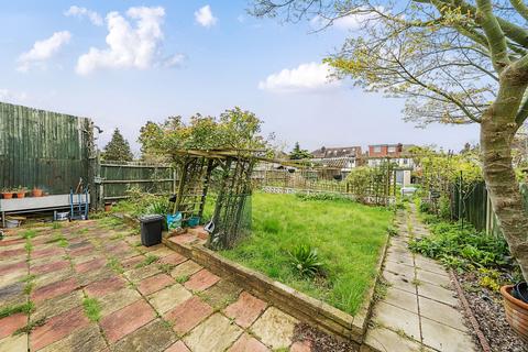 16 Callander Road, London, SE6 2QD