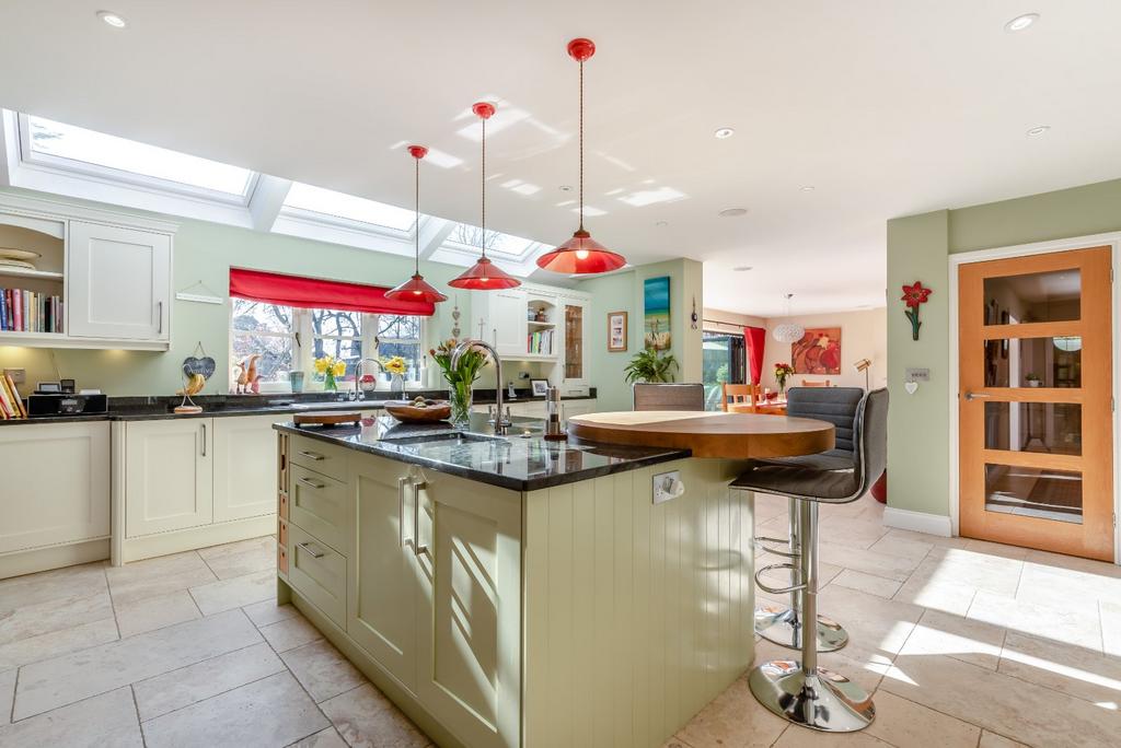 Kitchen/Breakfast