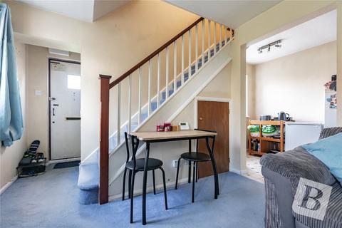 8 Binley Road, Chelmsford, CM2 6XJ
