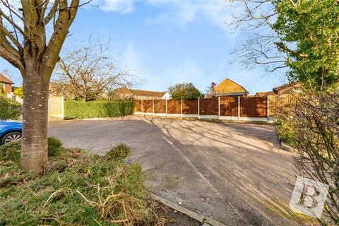 8 Binley Road, Chelmsford, CM2 6XJ