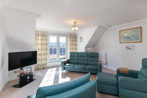 8/14 Powderhall Brae, Edinburgh, EH7 4GE