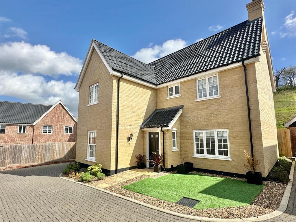 Jackdaw Close, Needham Market IP6 4 bed detached house - £475,000