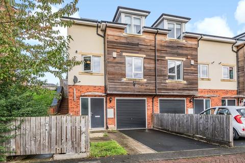 9 Parkside Close, Burley, Leeds, LS4 2RL