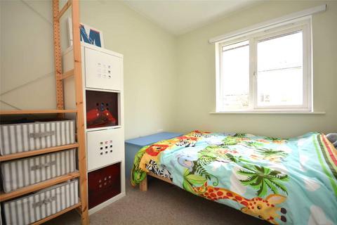 9 Parkside Close, Burley, Leeds, LS4 2RL