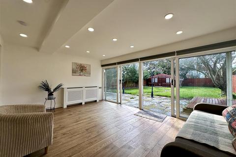 28a West Way, Croydon, CR0 8RB