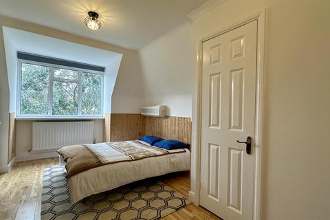 28a West Way, Croydon, CR0 8RB