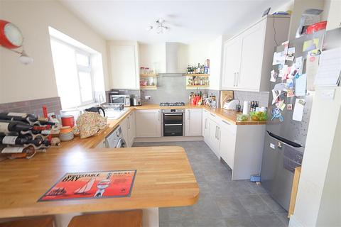 4 bedroom detached bungalow for sale, Meadway Crescent, Hove