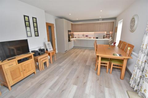 2 bedroom apartment for sale, Chestnut House, Roman Road, Corby NN18