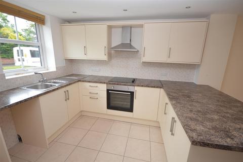 3 bedroom semi-detached house to rent, West Road, Congleton