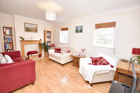 3 bedroom terraced house for sale, Pinders Square, Wakefield, West Yorkshire