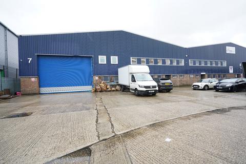 Warehouse to rent, Heathway Industrial Estate, Manchester Way, Dagenham