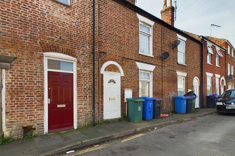 3 bedroom terraced house for sale, Chapel Street, Boston