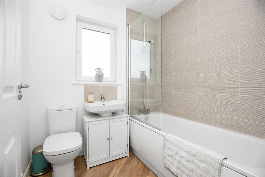 17 Gorse Wynd 19.jpg