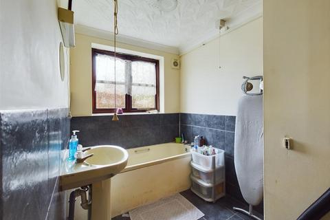 2 bedroom flat for sale, Edinburgh Drive, Kirton