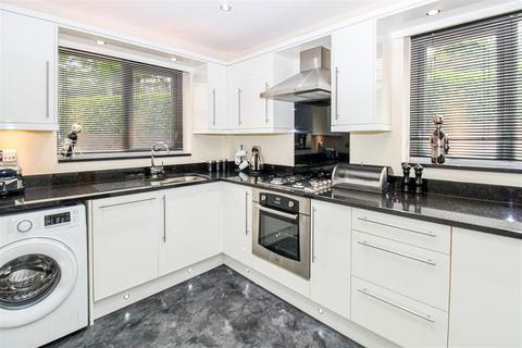 3 bedroom detached house for sale, Old Road, Wakefield WF4