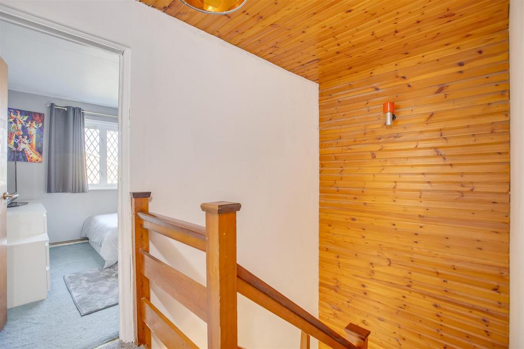 20 Dedmere Court, SL7 1 PL-7.jpg