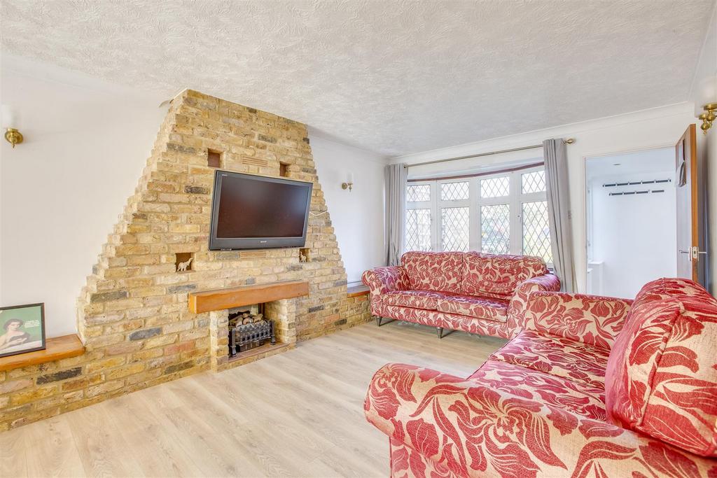 20 Dedmere Court, SL7 1 PL-8.jpg