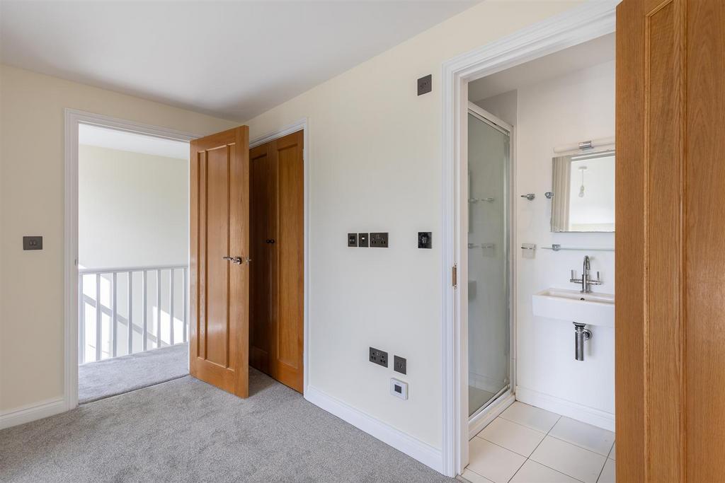 Bedrooom 1 /En-Suite