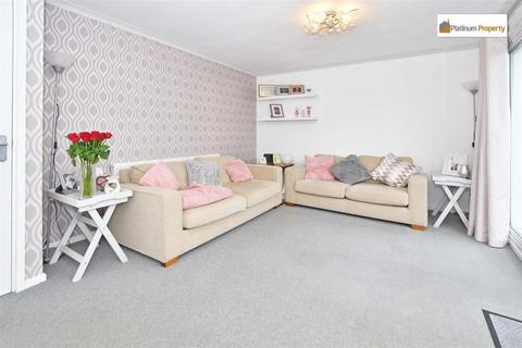 14 Bell Close, Stafford, ST16 3NJ