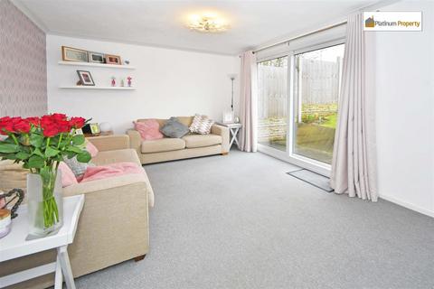14 Bell Close, Stafford, ST16 3NJ