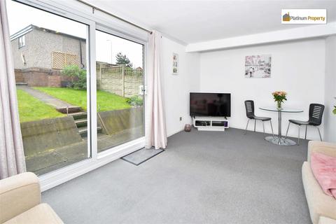 14 Bell Close, Stafford, ST16 3NJ