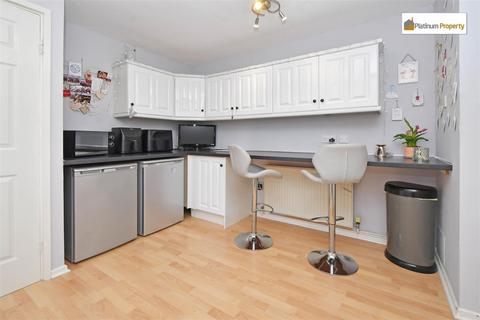 14 Bell Close, Stafford, ST16 3NJ