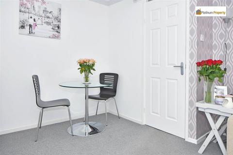 14 Bell Close, Stafford, ST16 3NJ