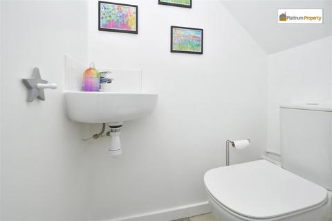 14 Bell Close, Stafford, ST16 3NJ