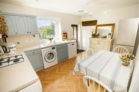 2 bedroom end of terrace house for sale, Bury Road, Ramsbottom, Bury