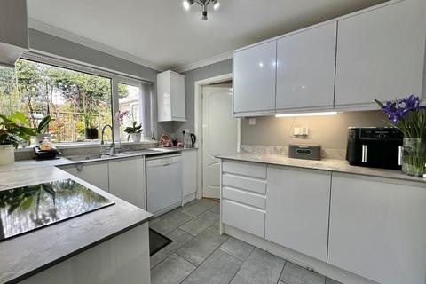 64 Ash Rise, Northampton, NN2 8SB