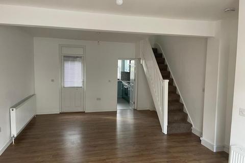 2 bedroom terraced house to rent, Overton Road, London