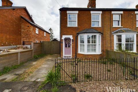 3 bedroom end of terrace house for sale, Station Road, Aylesbury HP22
