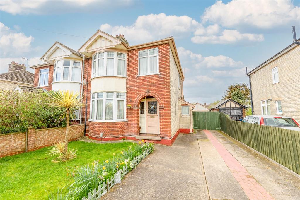 Mersey Road, Ipswich 3 bed semidetached house for sale £280,000