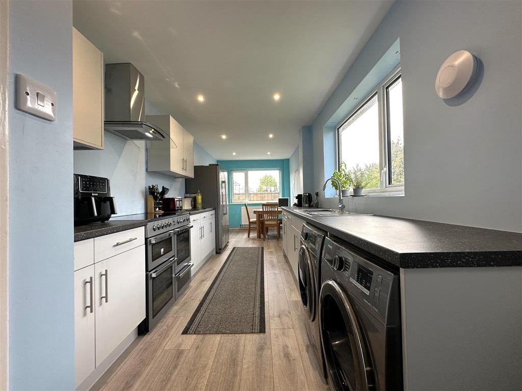 Contemporary Kitchen 496