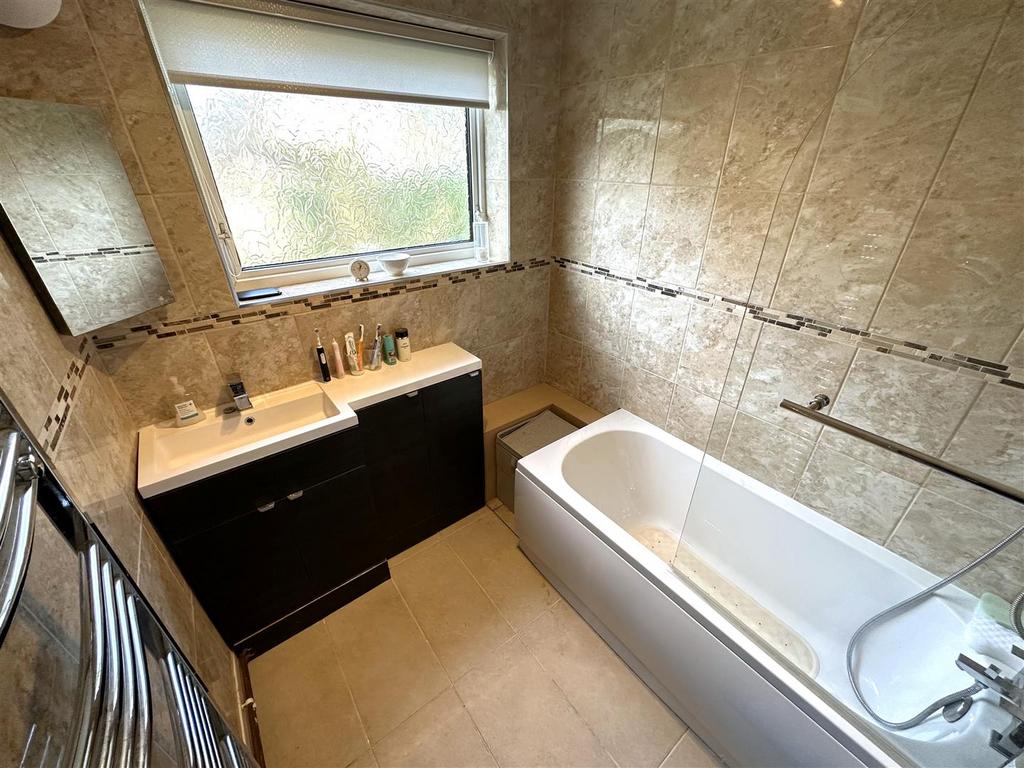 Modern Bathroom 890
