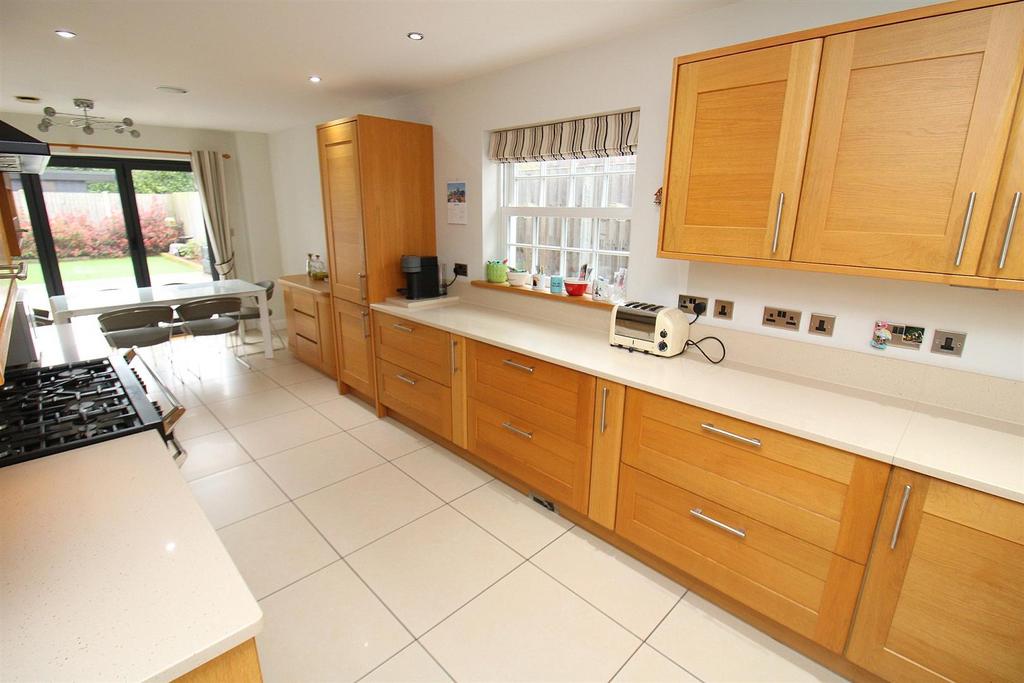 Kitchen.JPG