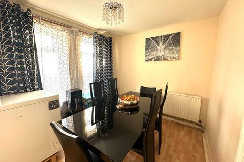 34 Viscount Road, Northampton, NN3 5BJ