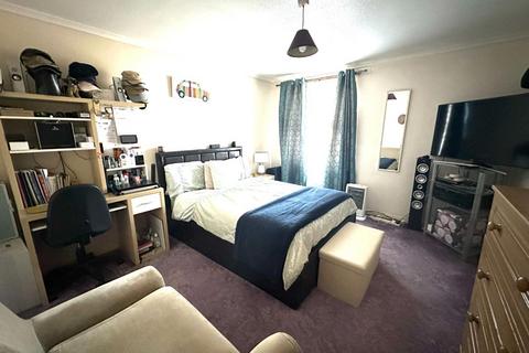 34 Viscount Road, Northampton, NN3 5BJ