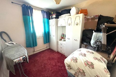 34 Viscount Road, Northampton, NN3 5BJ