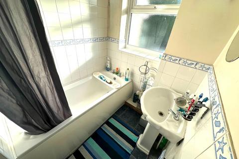 34 Viscount Road, Northampton, NN3 5BJ