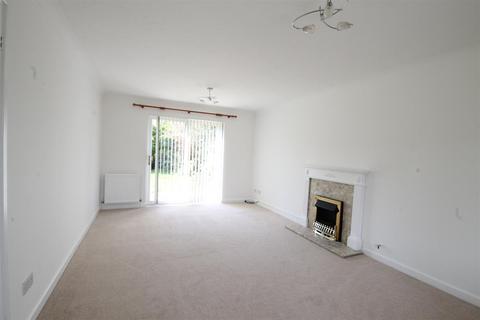 4 bedroom detached house for sale, Studley Road, Wootton