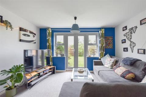 4 bedroom end of terrace house for sale, Turners Gardens, Wootton, Northampton