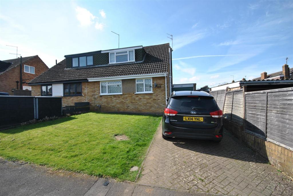 Brayford Close, Abington Vale, Northampton 4 bed semidetached bungalow