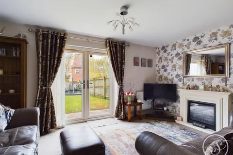 3 bedroom semi-detached house for sale, Finch Drive, Leeds