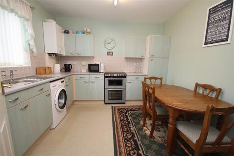 2 bedroom retirement property for sale, Westgate, Eccleshill, Bradford