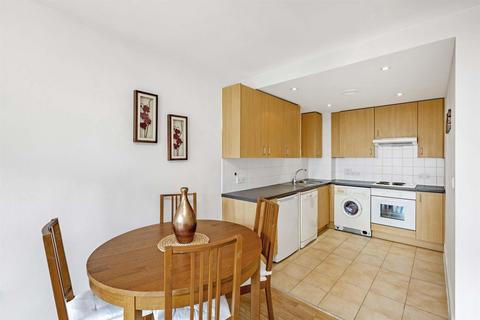 1 bedroom flat to rent, Warwick Building, 366 Queenstown Road, Chelsea Bridge Wharf, London, SW8