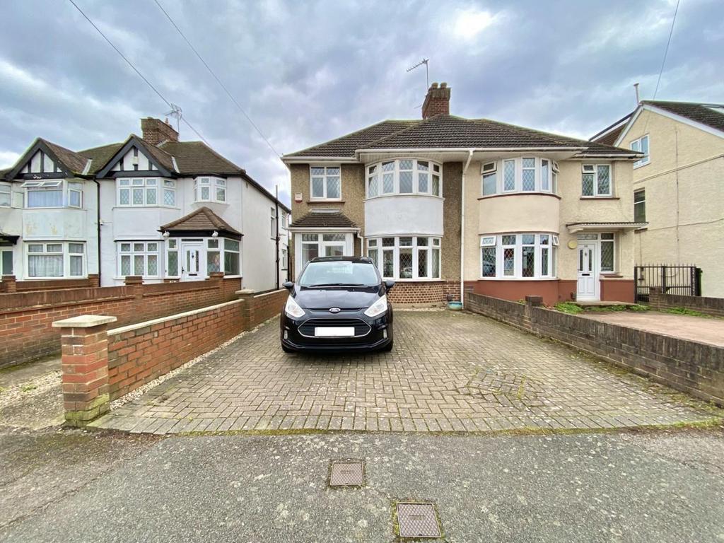 Waltham Avenue, Hayes 3 bed house for sale £535,000
